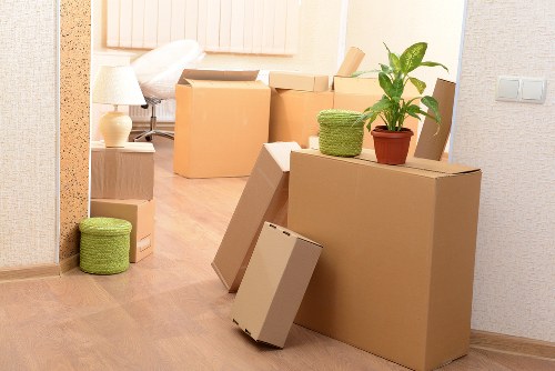 Professional man with van service for Docklands residential and business transport