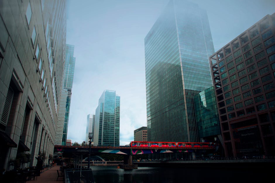 Docklands office removals Canary Wharf to Poplar